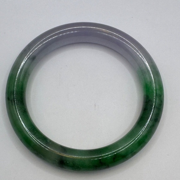 Jadeite Bangle Bracelet Spinich and Lavender 11mm wide / Interior 55mm - Picture 1 of 4